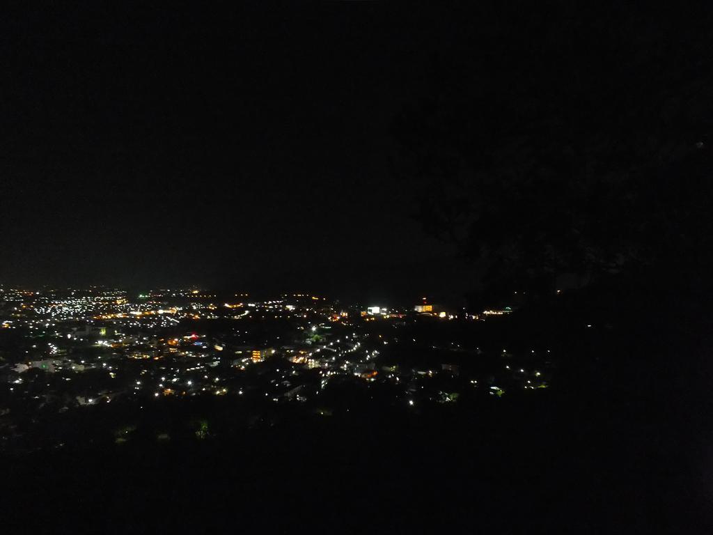 Khao Rang Place Phuket Eksteriør bilde